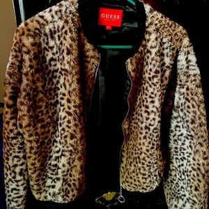 Leopard Soft super cute Guess jacket!
